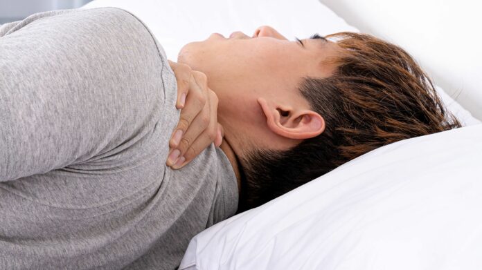 Does your neck hurt when you sleep on a pillow? How to choose the right pillow for you?