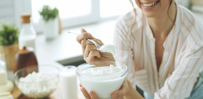 Mixing bark powder with a glass of milk and drinking it will get many benefits for the body!!