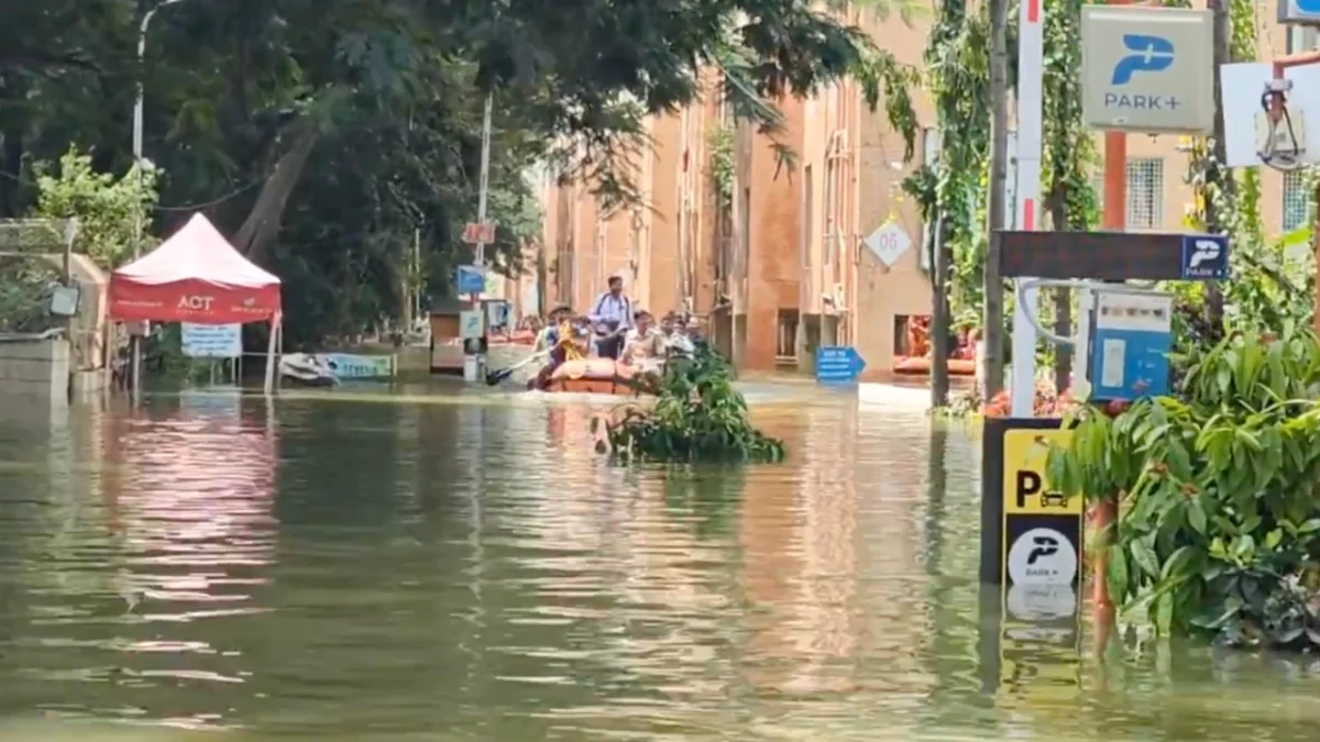 Bengaluru is flooded due to heavy rains