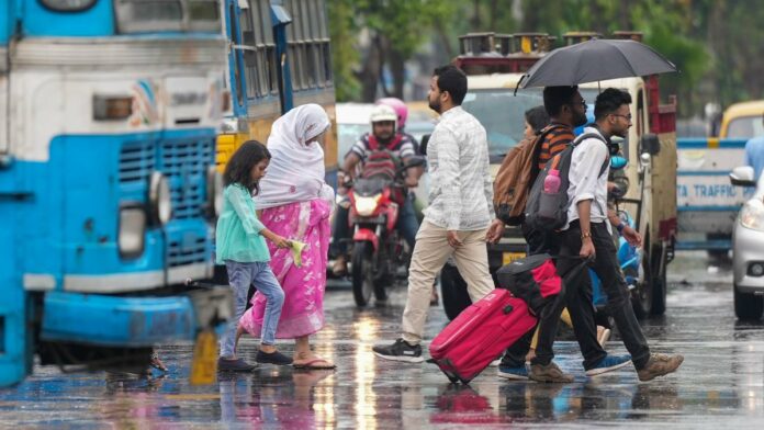 RAIN ALERT for 17 districts - New update given by Meteorological Department!