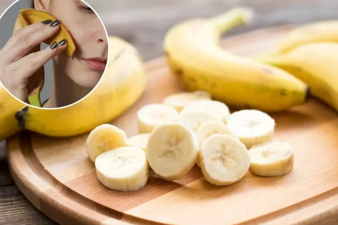 Banana skin that makes the skin beautiful!! Don't throw it away and use it like this!!