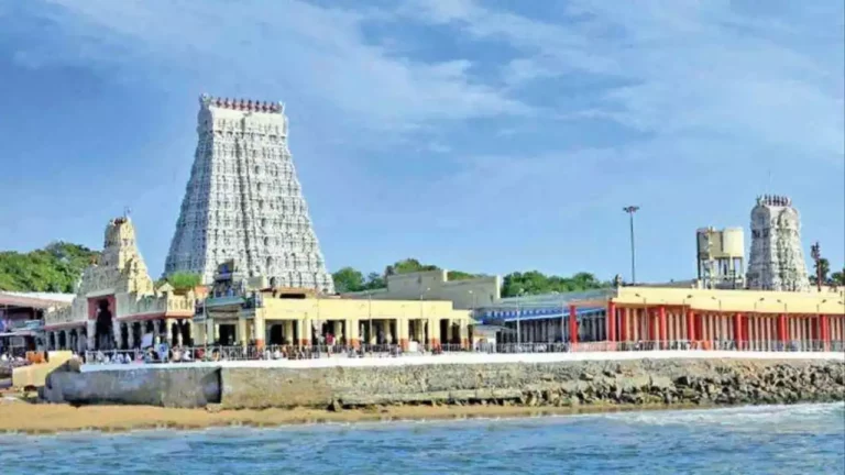 Bagan Udayakumar and his cousin Sisubalan died after being trampled by an elephant in Tiruchendur temple.