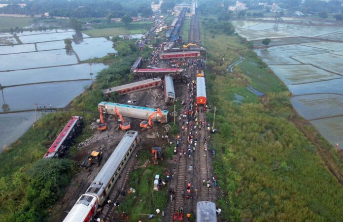 Back again!! Conspiracy to overturn the train!! Excitement near Tenkasi!!