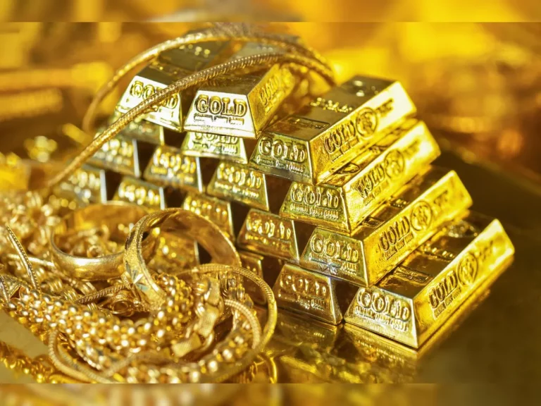 Today gold price has decreased by Rs 10 per gram