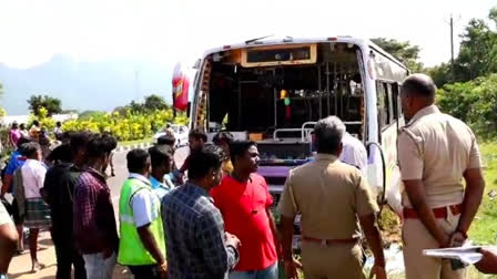 Private bus accident in Salem!! What is the condition of the 50 passengers!!