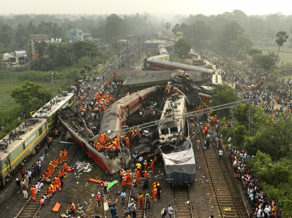 Passenger train derailed again!! What is the condition of passengers!!People in shock!!