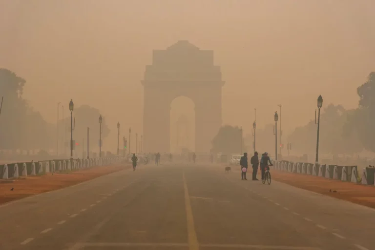 Ban on driving and building houses!! Air pollution action order!!