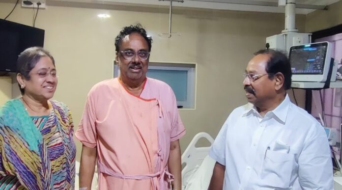 EVKS Elangovan's health is worried!! The Chief Minister rushed to the hospital!!