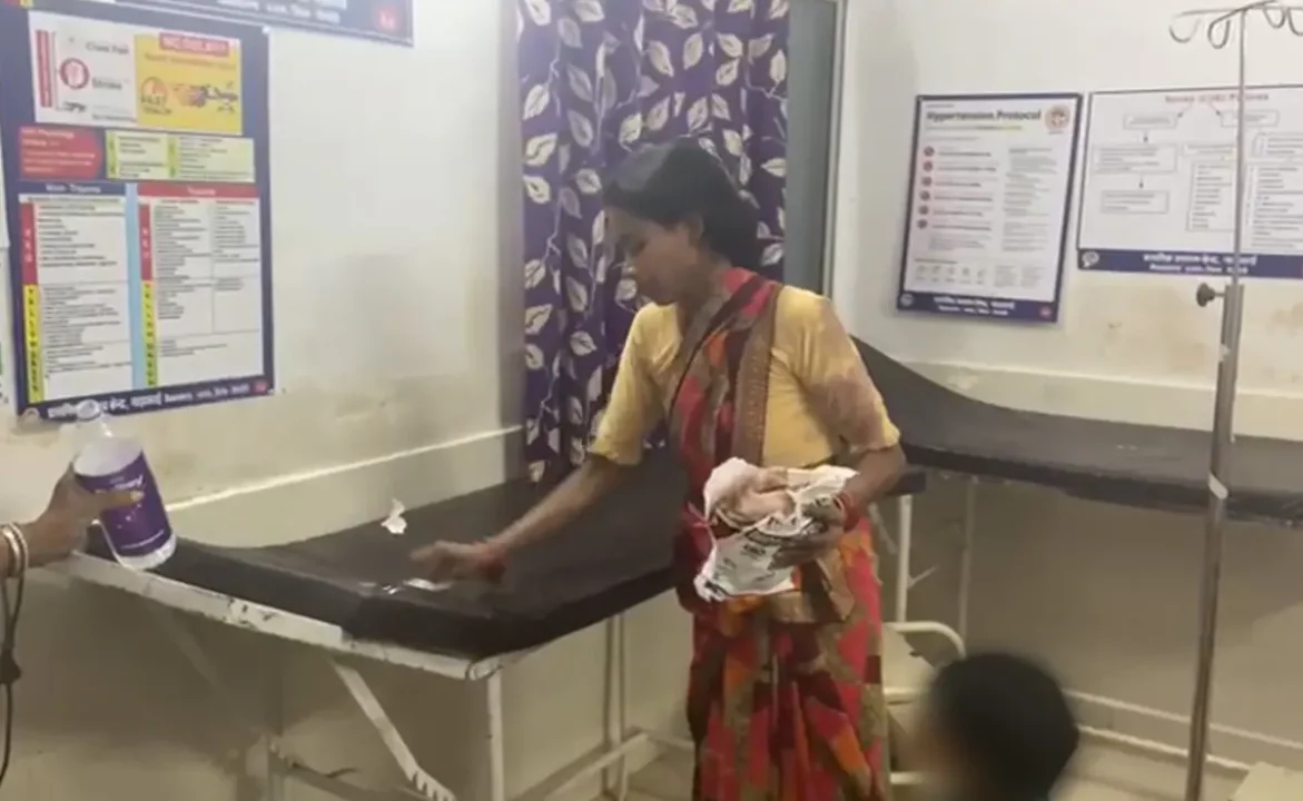 5 Months Pregnant Wife Wipes Her Dead Husband's Blood!!