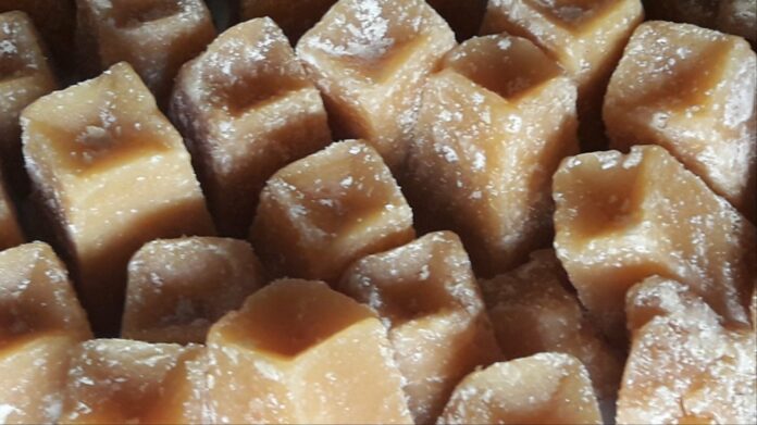 Jaggery instead of sugar.. Can sugar sufferers eat jaggery? This is what experts say!!