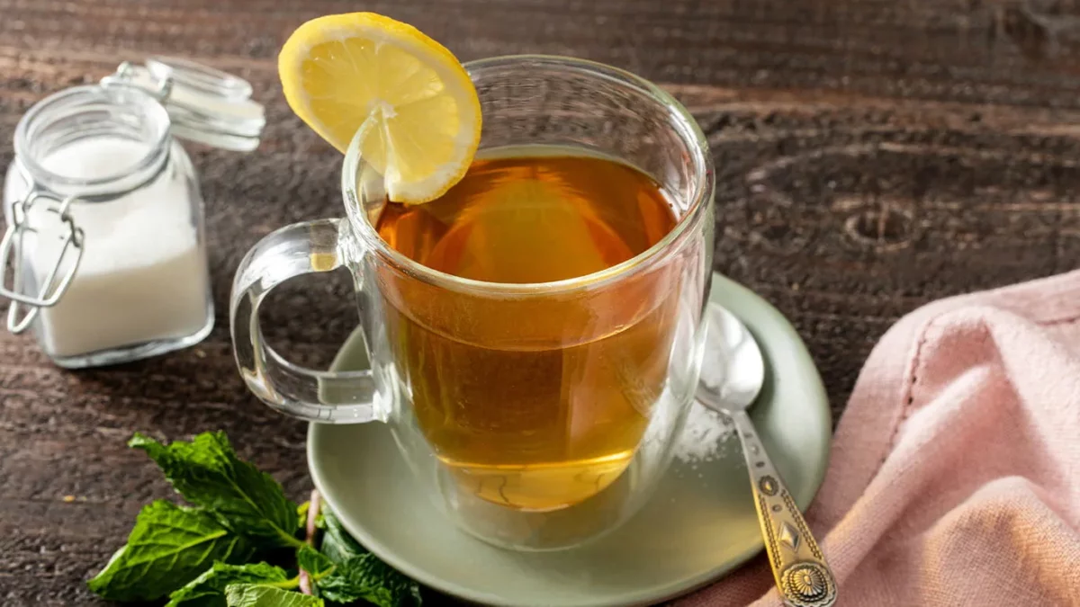 Lemon tea is good.. But don't drink it even if you can't escape after these foods!!