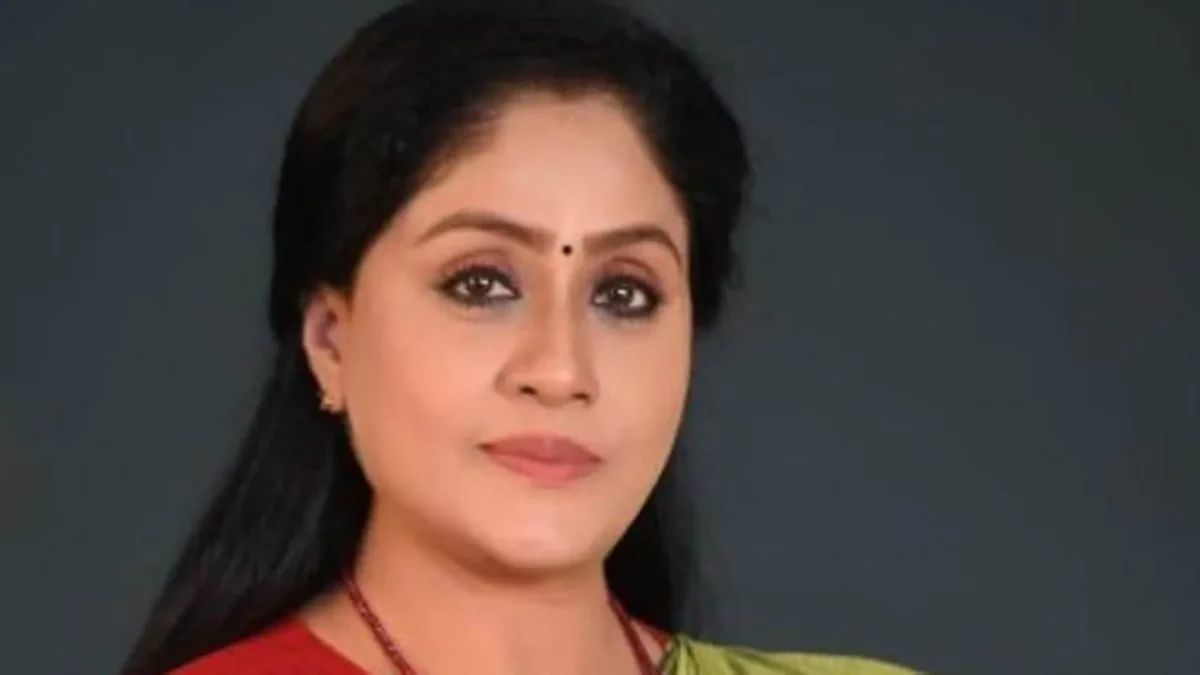 Vijayashanthi was slapped on the cheek for the film Kallukkhun Eram!! Bharathiraja is so strict!!