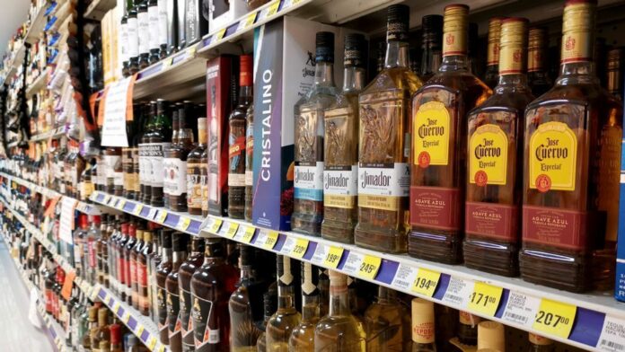 Good news for wine lovers!! Govt allowed sale of alcohol till 1 am on New Year!!