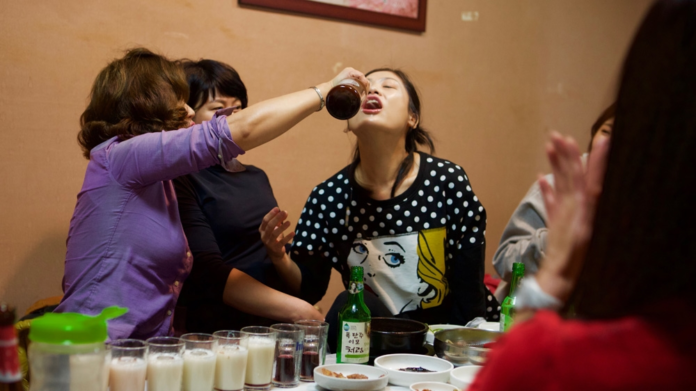 South Korean people quit drinking because of high interest rates!!