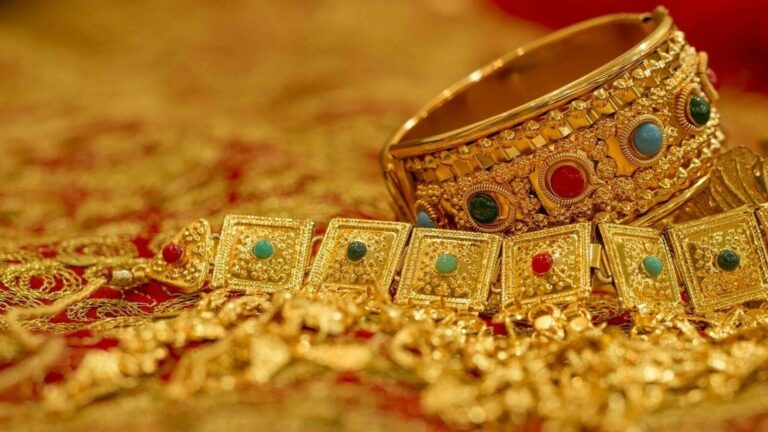 Today, one sawan gold is selling for Rs 57,120