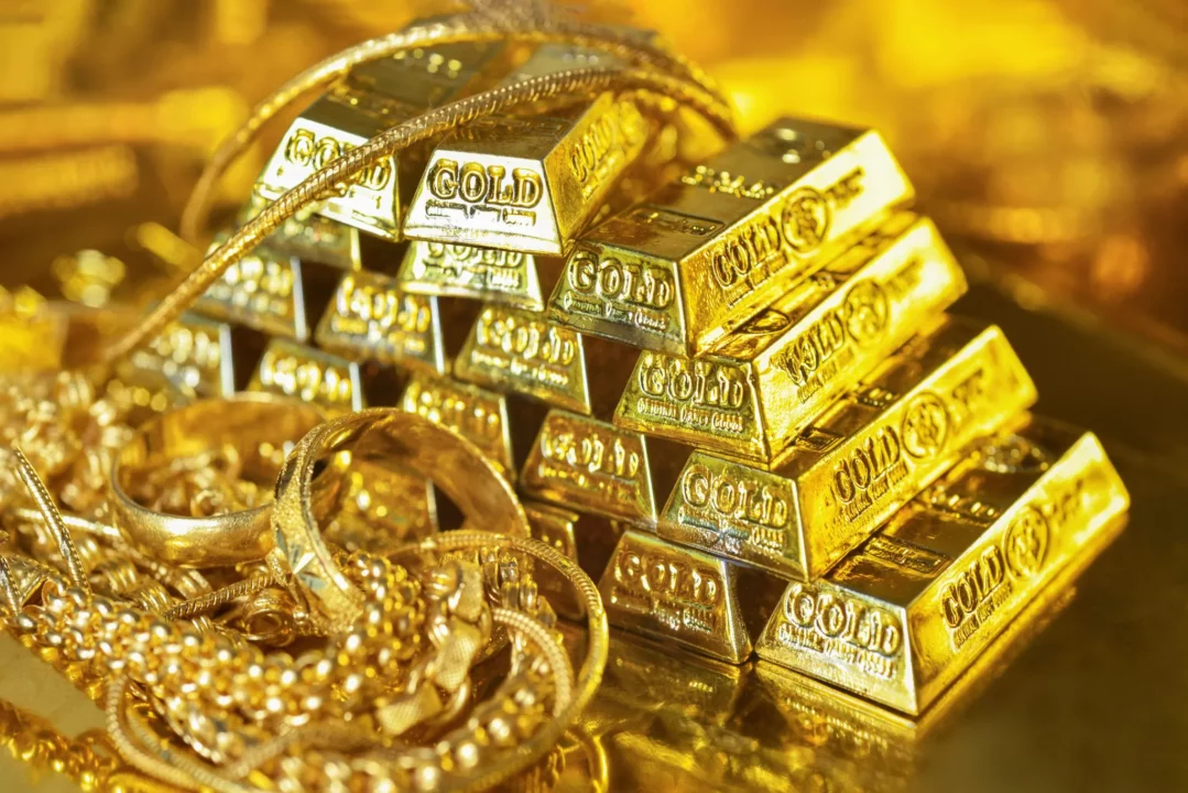 Gold prices have risen to Rs 320 per bar