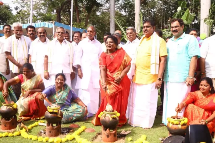 The government has announced that Rs.750 will be credited to the bank account instead of the Pongal package!! The government has announced that Rs.750 will be credited to the bank account instead of the Pongal package!!