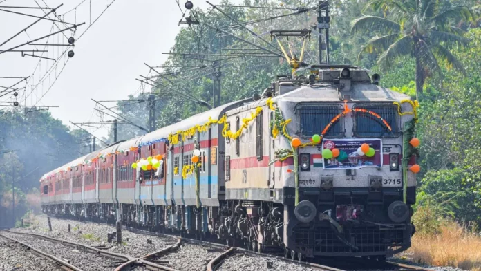 Booking for special train to southern districts completed in 10 minutes!! Public at the top of Govt!!