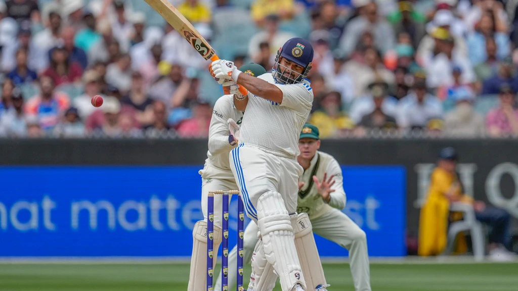 Screaming Australian bowlers