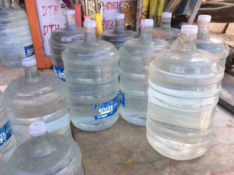 Can Water யூஸ் பண்றிங்களா? ஹெல்த் மீது அக்கறை இருக்கவங்க.. இனி கேன் வாட்டர் வாங்கும் போது இதையெல்லாம் செக் பண்ணுங்க!!