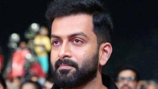 Fans applauded and cheered on his father's death!! Heartbroken actor Prithviraj!!