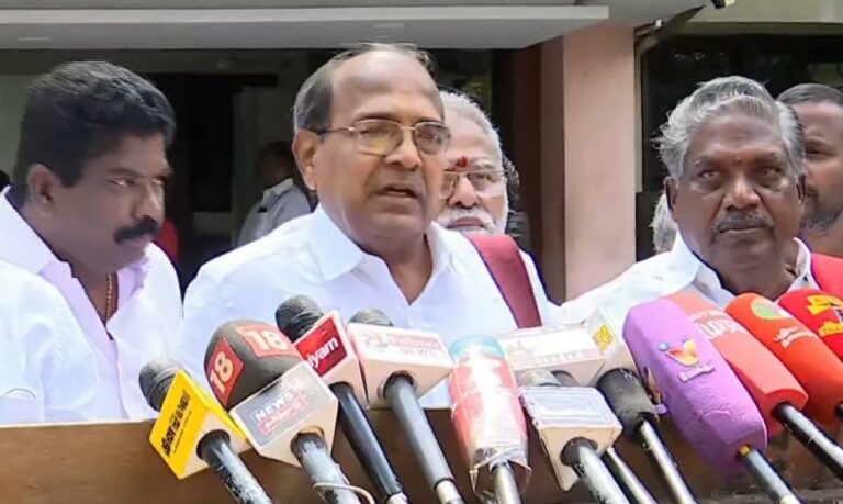 திமுகவை கைவிடுகிறதா கம்யூனிஸ்ட்? 2014 பாணிக்கு திரும்பும் தமிழக அரசியல்: அடுத்தது என்ன?