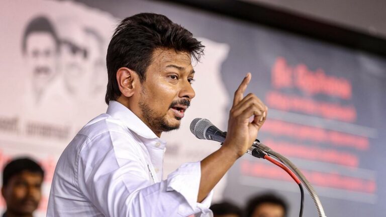 ஓங்கும் உதயநிதி பவர்! ஒடுக்கப்படும் சீனியர்கள்: உதயநிதி ஆதரவாளர்கள் கட்சி பதவிகளில் திணிப்பு!