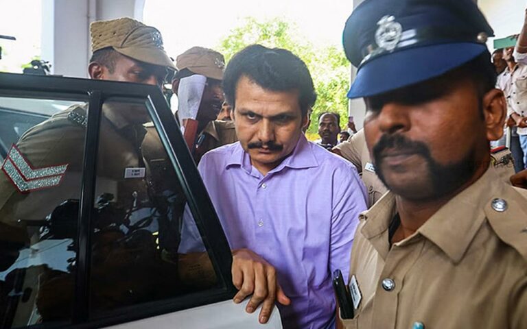 ஸ்கெட்ச் போட்டு தூக்கப்படும் செந்தில் பாலாஜி: சுற்றி வளைக்கப்பட்ட 3 முக்கிய புள்ளிகள் – அடுத்தது என்ன?