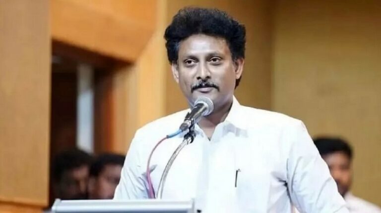 ‘இனி சிபிஎஸ்இ பள்ளியில் படித்தாலும் தமிழை கட்டாயம் படிக்க வேண்டும்’..!! அமைச்சர் அன்பில் மகேஷ் அதிரடி