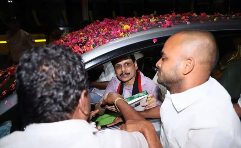 செந்தில் பாலாஜி ரெய்டு பின்னணியில் இருப்பது என்ன? போட்டு உடைத்தார் உதயநிதி: திமுகவில் திக் திக்!