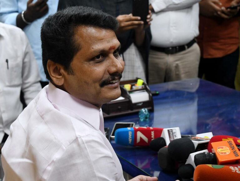 அடுத்தடுத்து சிக்கப்போகும் பெரிய அரசியல் புள்ளிகள்: அமலாக்கத்துறை ரெய்டில் வெளியான அதிர்ச்சி தகவல்கள்!