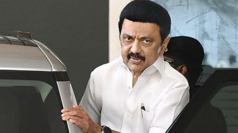 பெரிய வேலை பார்க்கும் அதிகாரிகள்: ஆட்சியின் தலைவிதியை மாற்றப்போகும் சம்பவம் – திமுகவின் ஆபரேஷன்!