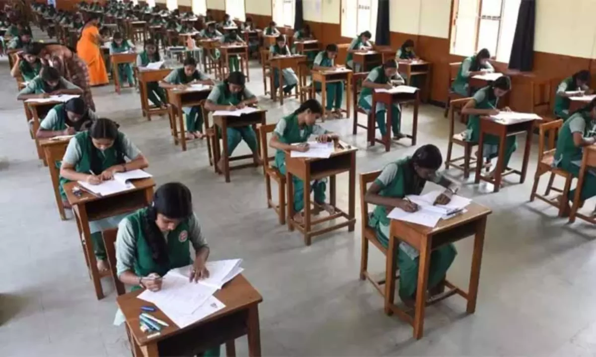 The full-year exam has suddenly been postponed!! Do you know when!!