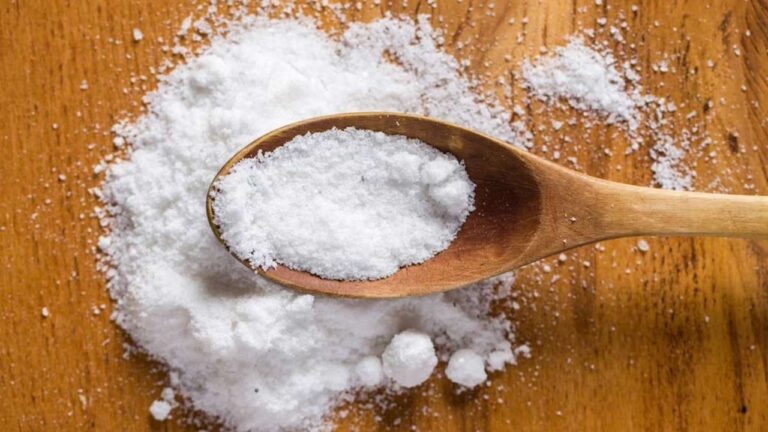 ஒருநாளைக்கு எவ்வளவு உப்பு உணவில் சேர்க்க வேண்டும்? அளவு மீறினால் என்னாகும்?