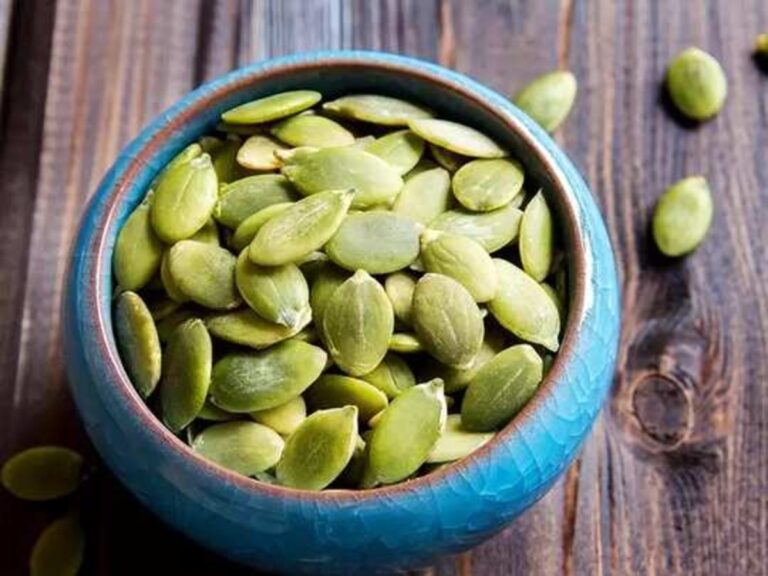 இந்த ஏழு நன்மைகள் கிடைக்க.. தினமும் ஒரு ஸ்பூன் பூசணி விதை சாப்பிடுங்கள்!!