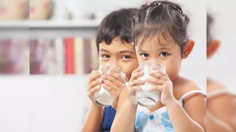 தினமும் பால் குடிக்கும் குழந்தைகளின் உயரம் அதிகரிக்குமா? உண்மை என்ன?