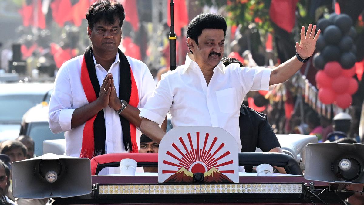 chief-minister-mk-stalin-holds-roadshow-in-salem-and-meet-people