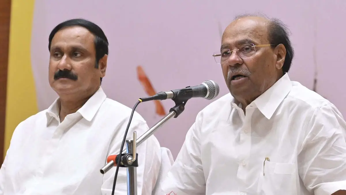 BJP is the main reason for the father-son fight!! Netizens are outraged!!