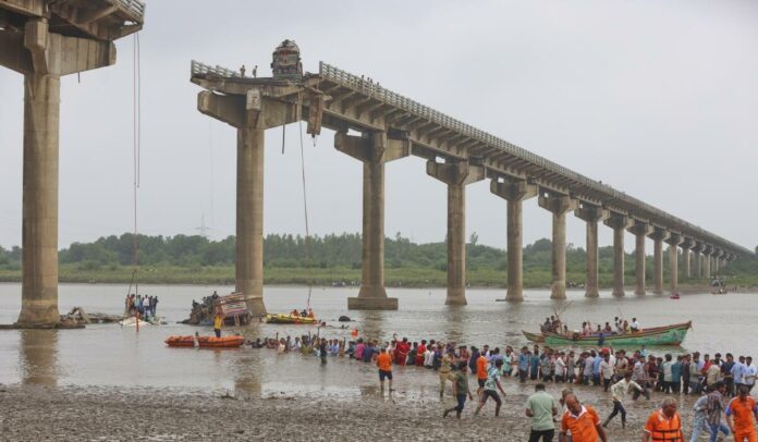 Major accident as bridge collapses in Gujarat: 9 dead, vehicles sink into river, tragedy!