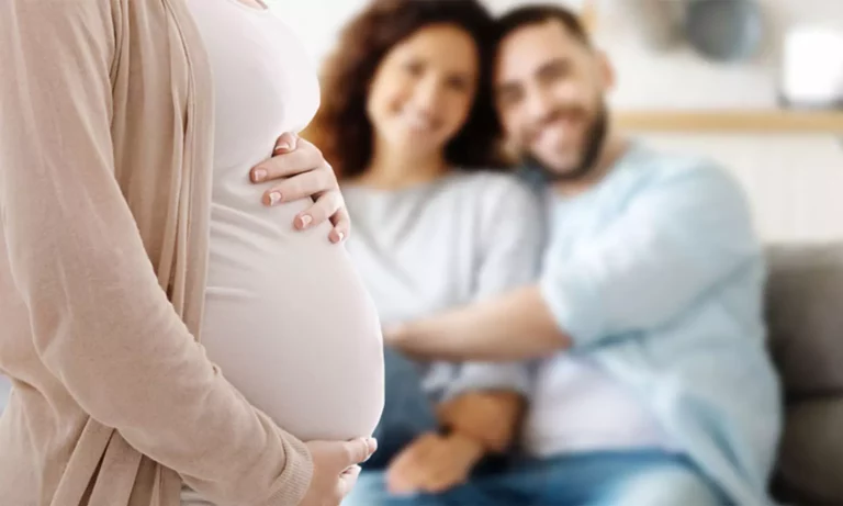 A couple who had a child through a surrogate mother was shocked! The event staged in the style of the movie!