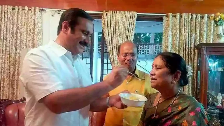 The mother who went to Anbumani for peace.. Ramadas was happy!! Don't miss anything!!