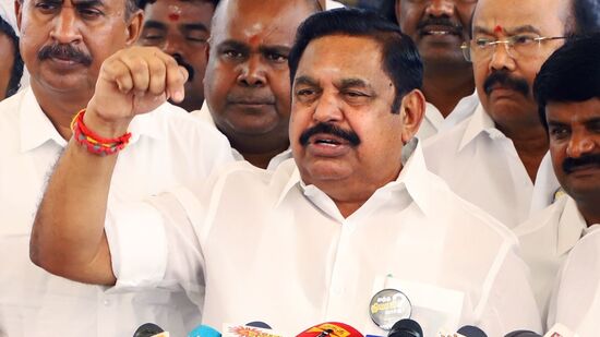 கட்டாயம் இவர்களுடன் கூட்டணி இல்லை!! அதிகாரப்பூர்வ அறிவிப்பை வெளியிட்ட அதிமுக!!