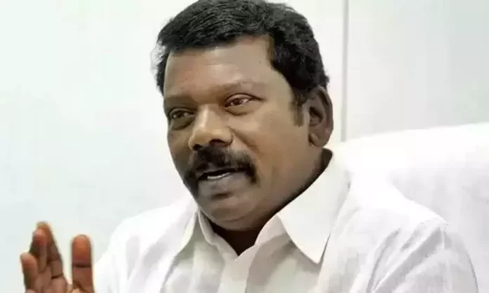 Conspiracy against Selvaperunthakai.. KS Alagiri in the background!!