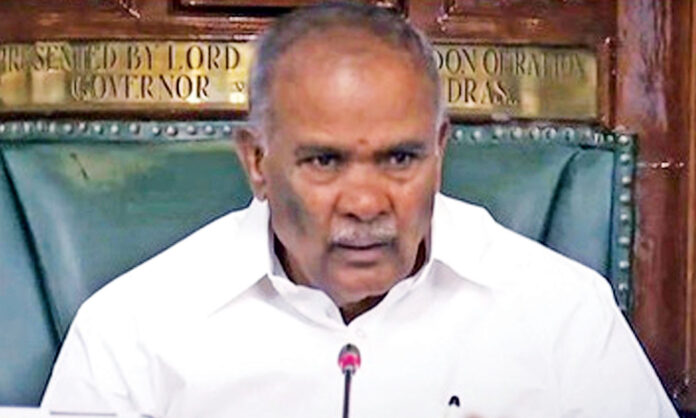 Everyone has a habit.. He has such a habit.. Speaker's explanation about Vijay!!