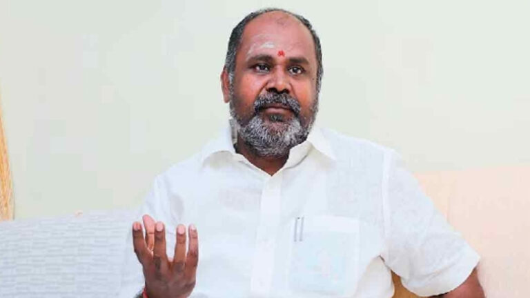RP Udayakumar who pierced TTV Dhinakaran.. What do we do to you??