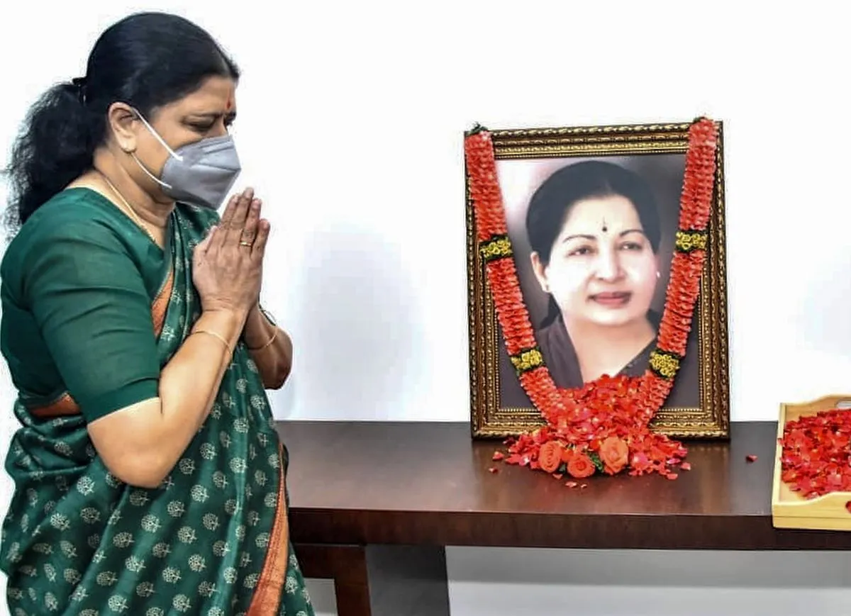 ரீ என்ட்ரி கொடுக்கும் சசிகலா.. OK சொன்ன இபிஎஸ்!! எடப்பாடி போட்ட ரகசிய பிளான்!!