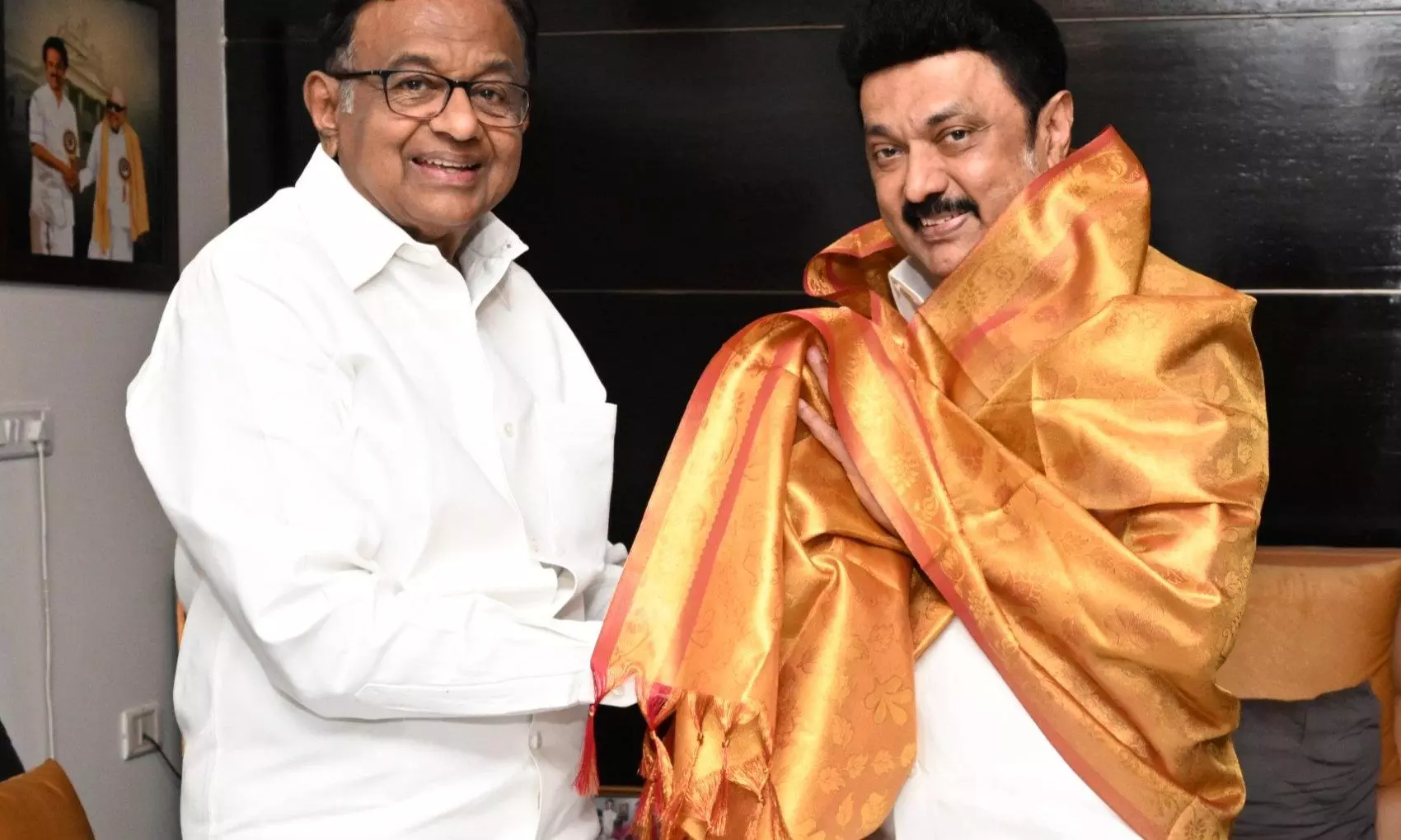 முதல்வருடன் மீட்டிங் நடத்திய காங்கிரசின் முக்கிய புள்ளி.. டெல்லி தலைமையின் அதிரடி முடிவு!! விஷயம் டாப் சீக்ரெட்!!