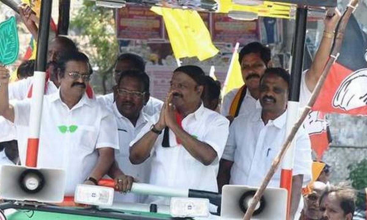 இத்தனை தொகுதிகள் வேண்டும்.. பாஜக கூட்டணி கட்சி கறார்!! ஷாக்கில் அமித்ஷா!!